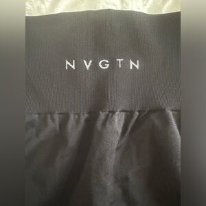 Size small new condition black solid seamless nvgtn leggings